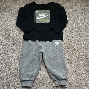 Nike Kids Black Top and Gray Joggers Set